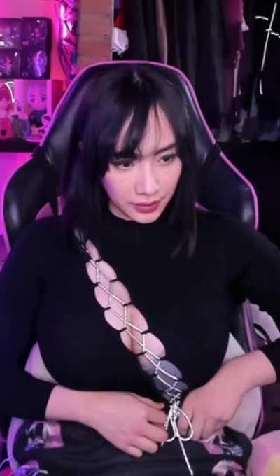 🎶(.)(.)