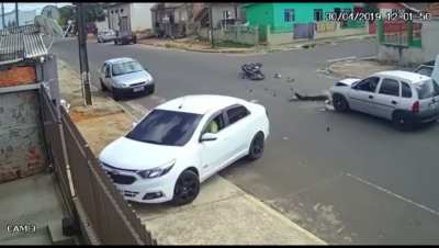 Man barely survives motorcycle accident