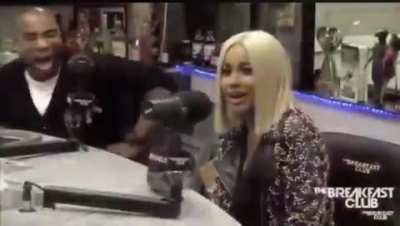 How this sub gonna be this weekend every time Rory makes a joke.