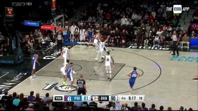 [Highlight] Incredible passes from Cam Thomas & Ben Simmons lead to Joe Harris' 6th three of the night! (with replay)