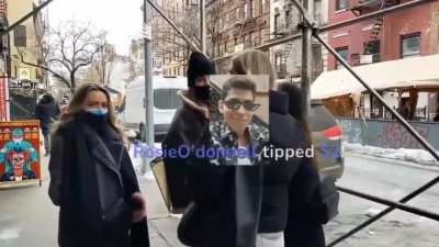 Streamer walks up to random woman and starts harassing her. They don't know each other he's just doing it for clout.
