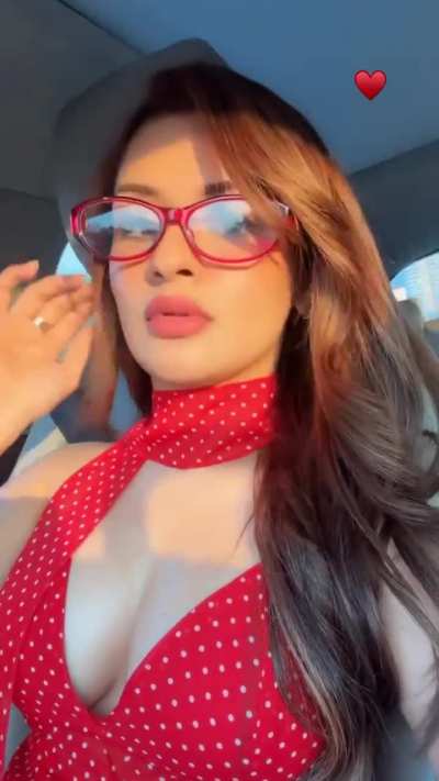 Avneet kaur boo..s
