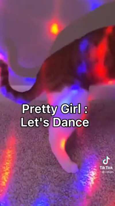 Foreign song I found on TikTok that is a total vibe but I don’t know the name of it (possibly sung in Mandarin/Cantonese)tried Shazam, sound hound, Siri, Alexa, Google assist but no luck 😭