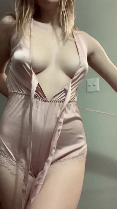End your night with me ;) (F19)