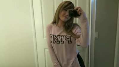 😍 kimi showing off