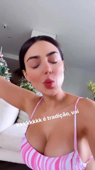 Nyvi Estephan