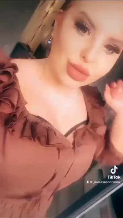 @_aaleexaandriinee_