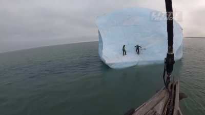 Stay on the boat, icemen!