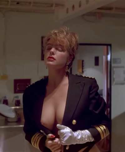 Erika Eleniak
