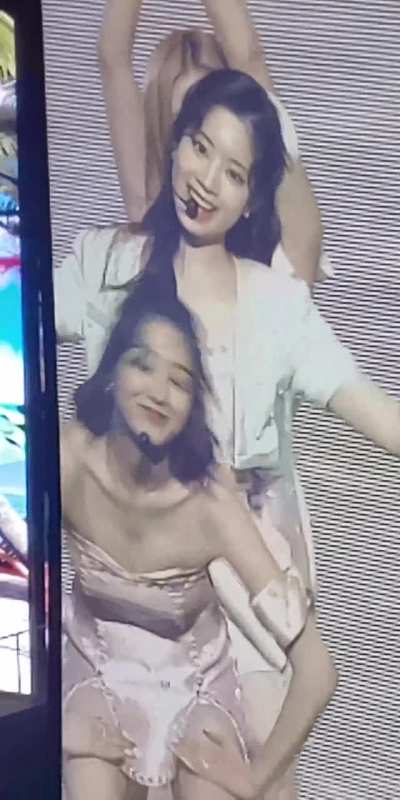 (Twice) JIHYO and SANA (my cams/<wbr>exper<wbr>ience<wbr>)