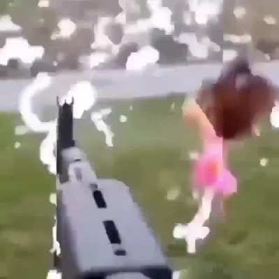 F por Dora