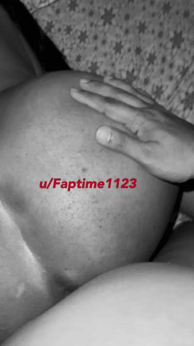 Here starts the weekend….Ass slaps are love…the harder the better! (coup<wbr>le)😈🥵<wbr>🤷🏻‍♀️