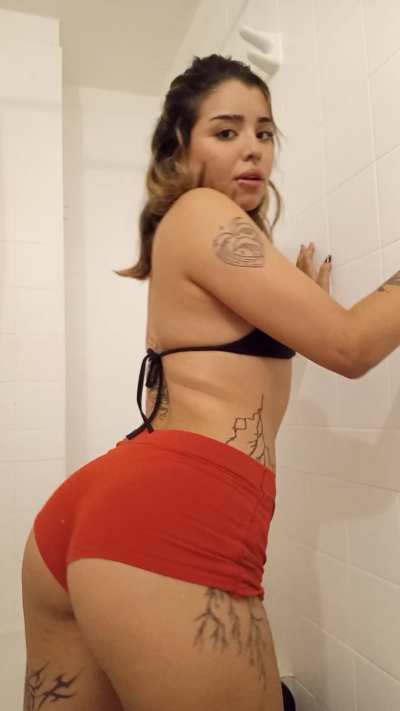 Feeling sexy even with a baby on the way