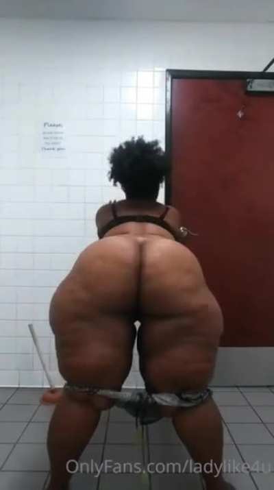 It’s a BBW world