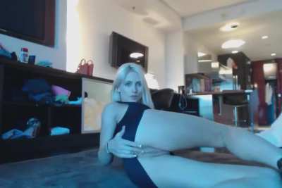 Hayley Ryder Getting Ready to DanceX Post -