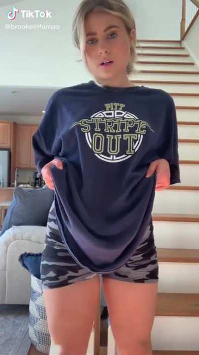 brookeinfurna jiggling