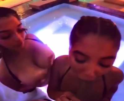 2 Dime Dick Eater<wbr>s👯‍♀️<wbr>🔥