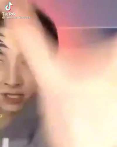 😳