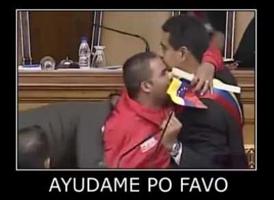 NİCOLAAAAS!