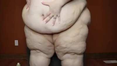 Juicy Jackie big belly and stuffed