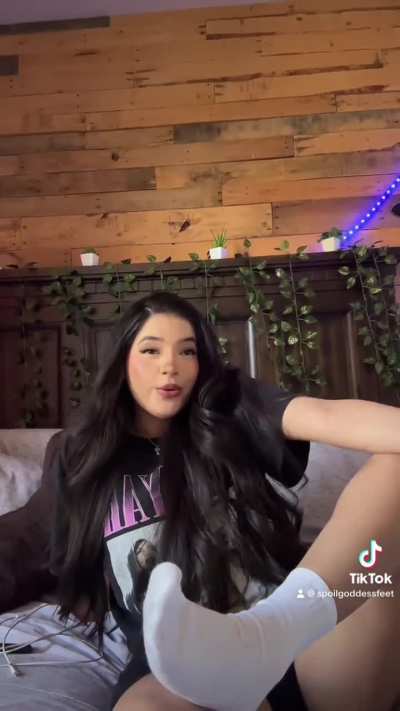spoilgoddessfeet on tiktok 