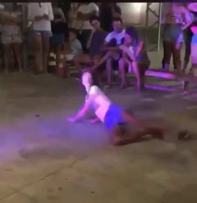 Parece um palito kkkk