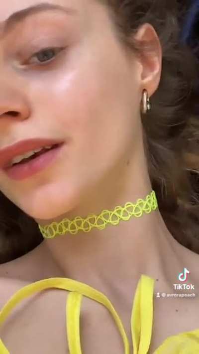 @avrorapeach