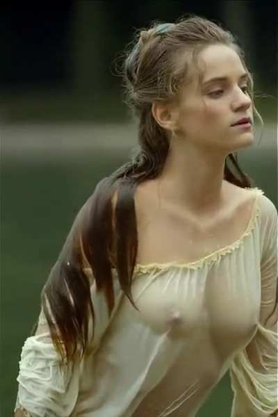 Noémie Schmidt