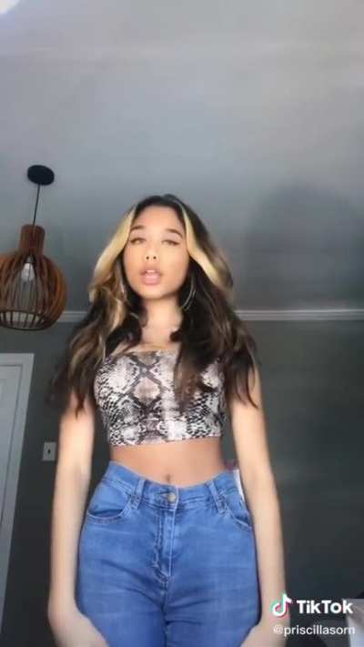 she’s so hottt