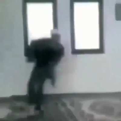 Nexflix izleyen hacı dedem olur gibi :