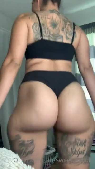 I love that booty clap 👏🏾😍