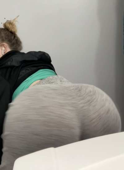 This ass lookin real heavy 😊