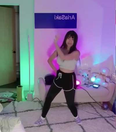Aria dancing