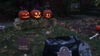 This halloween decoration! (Sound up)
