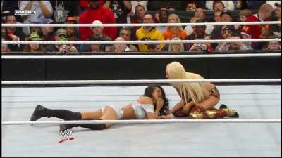 Maryse dominating Gail Kim