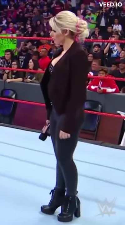 Alexa In Black Leather Leggings. (RAW 13/11/2018)