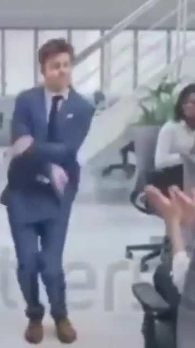 anyone know the song?
