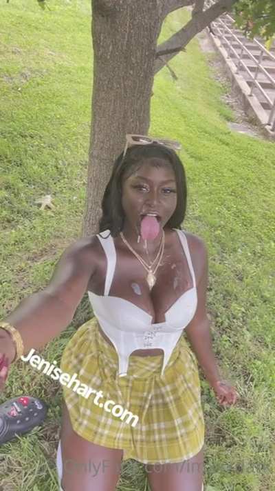 Outdoor sloppy top 🤤