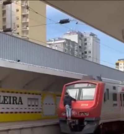 Reboleira be like