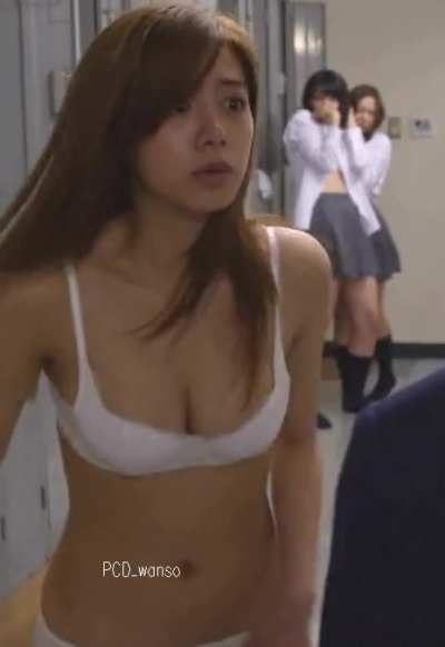 Bonus Pic of the Day: Elaiza Ikeda