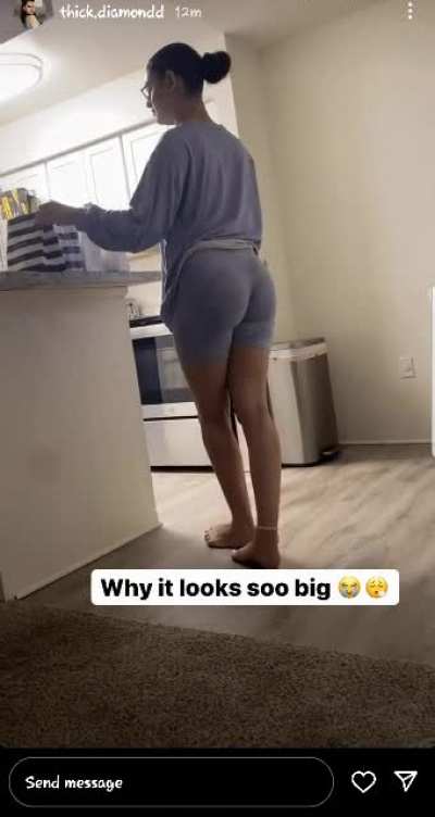 Man I'll openly date Thick.diamondd fuck anybody's opinion 😩😩😩😩😊<wbr>😊🏳️‍🌈