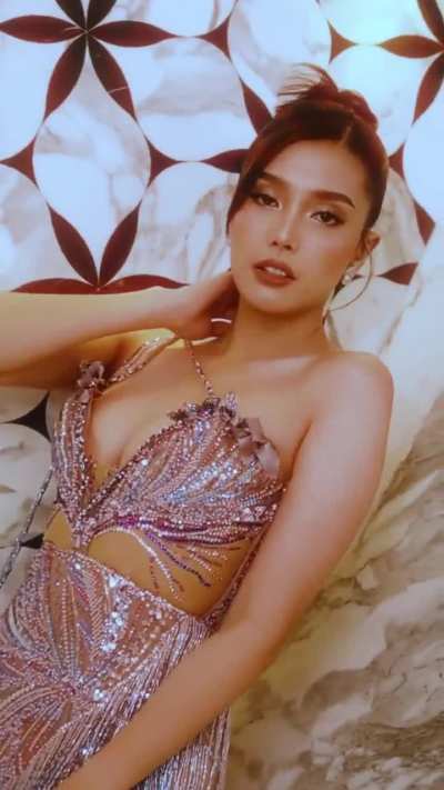 Analyn Barro