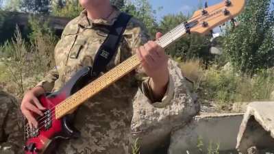 Least Bangin Ukrainian Song/ 