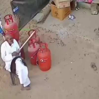 PSA Sitting Next To Gas Tanks Is Dangerous 🚭
