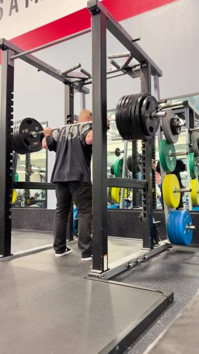 Raw 655 lb squat