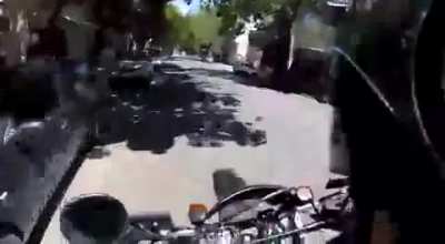 Persecución por las calles de Rosario tras el robo de un celular