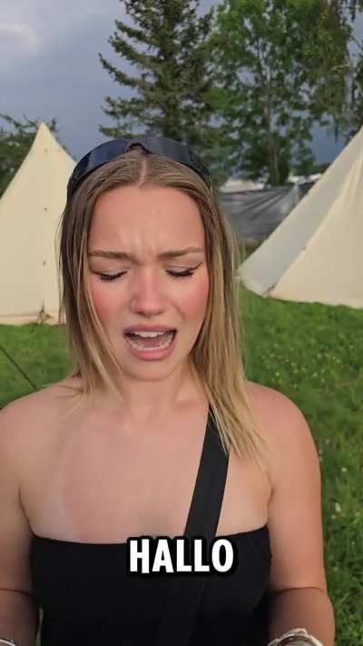 Julia Beautx macht freiwillig Werbung für Rewi’s neue Mucke 