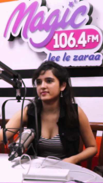 Shirley Setia Magic FM Vertical