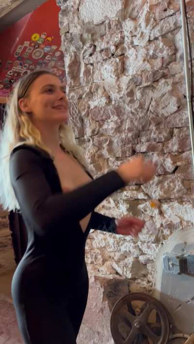 Tits out for the boys ;) 