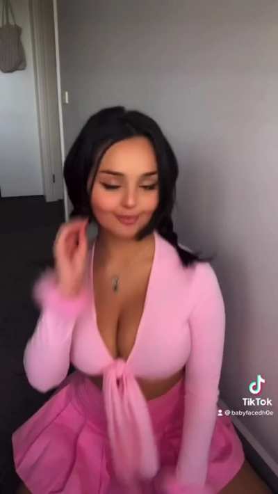 did my tiktok transitions turn you on? 🙈